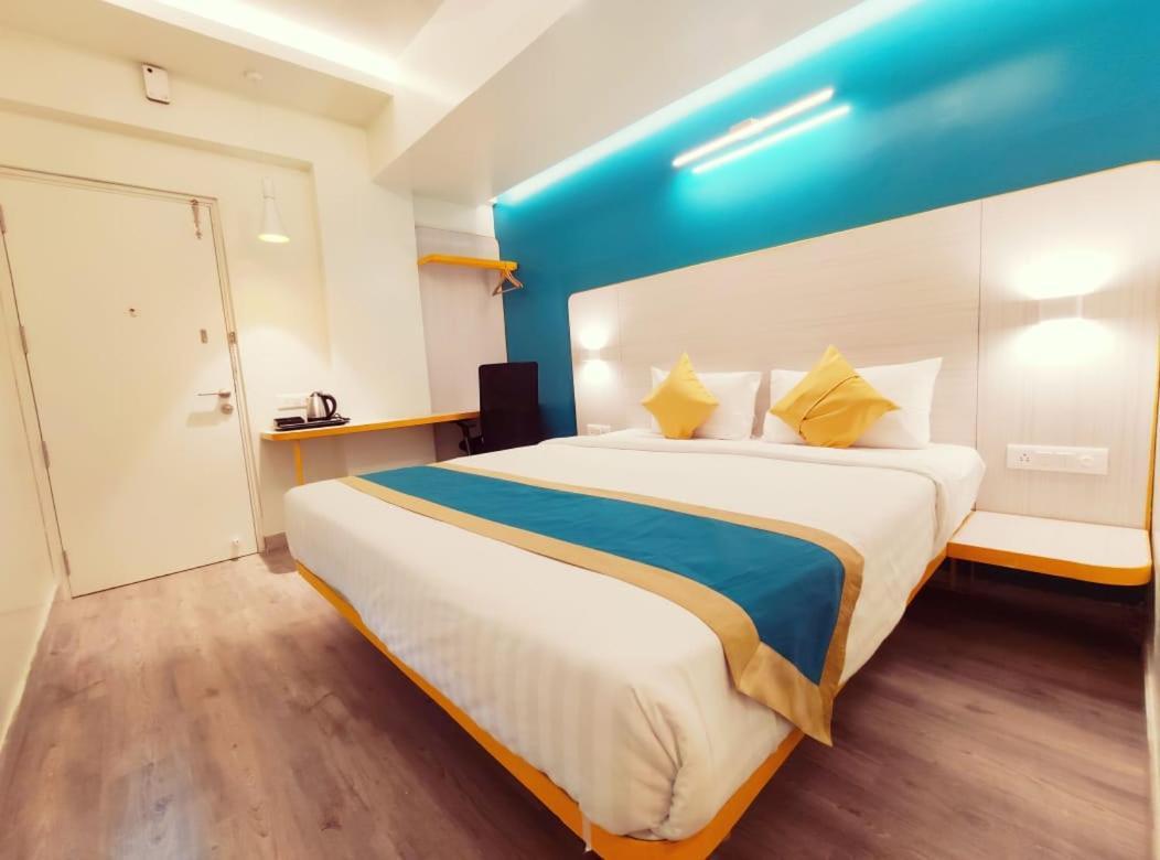 Dbrooks Elite Hotel Bangalore Exterior photo